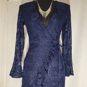 LACE PARTY DRESS FROM LOVE TRIANGLE SZ 6